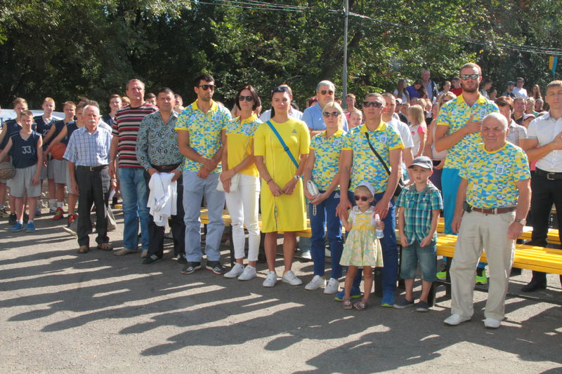 Запоріжці відзначили День фізичної культури та спорту  масовим спортивним святом