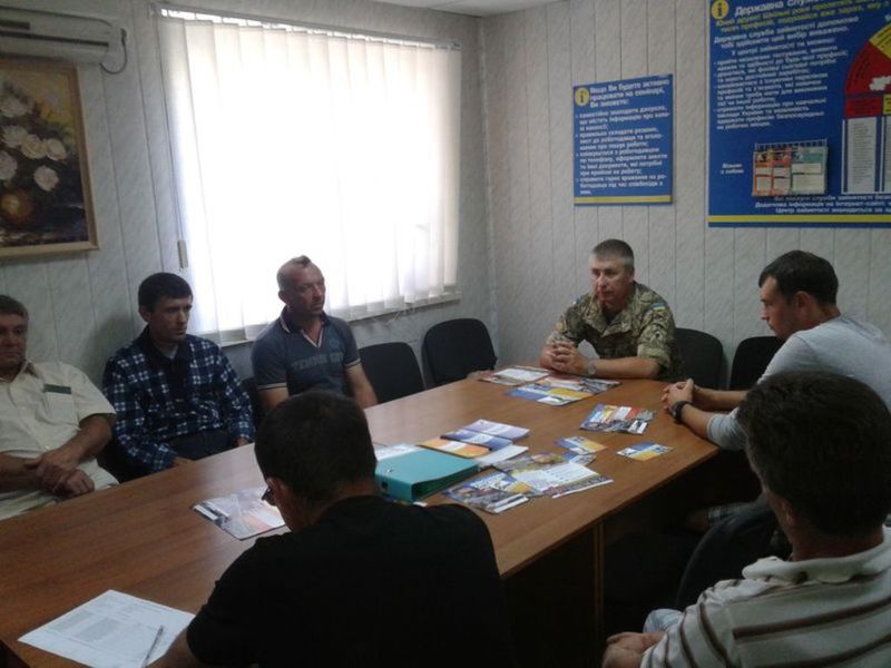 На військову службу залучено понад 2 тисячі контрактників