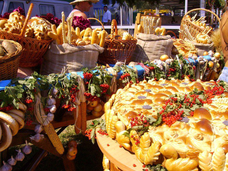На Покровський ярмарок аграрії привезуть близько 330 тонн продукції