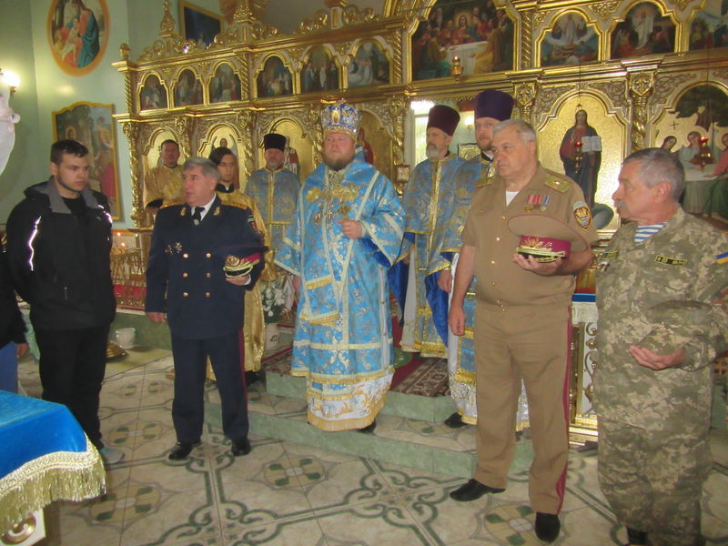 Лави запорізького козацтва поповнили студенти та робітнича молодь
