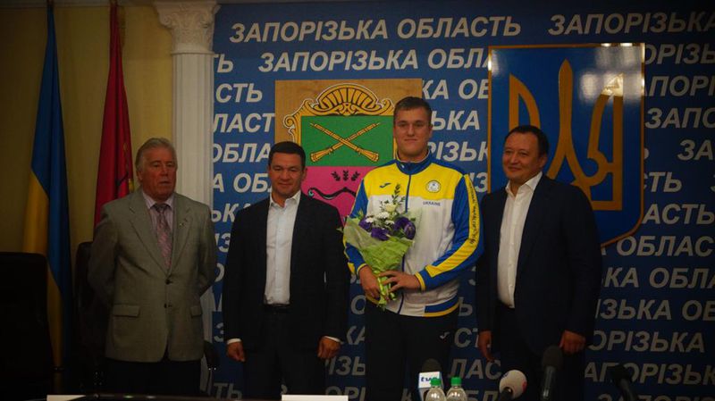 Запорізькі учасники XV Паралімпійських ігор отримали нагороди від обласної влади