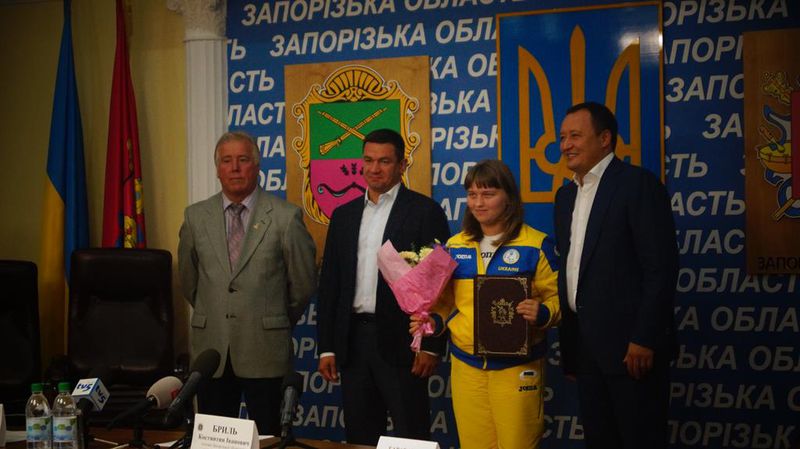 Запорізькі учасники XV Паралімпійських ігор отримали нагороди від обласної влади