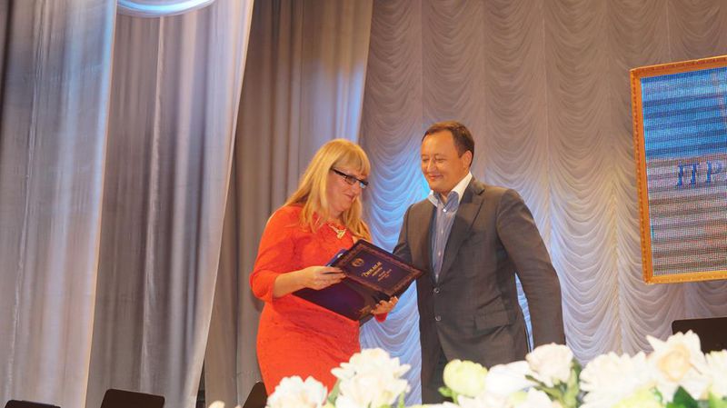 Найвидатніші педагоги області відзначені грамотами та подарунками від голови облдержадміністрації