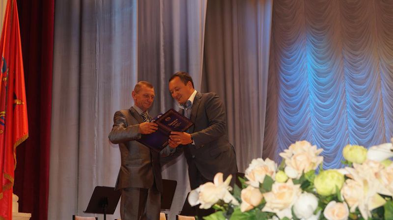 Найвидатніші педагоги області відзначені грамотами та подарунками від голови облдержадміністрації