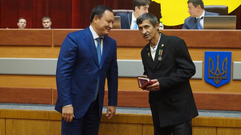 Костянтин Бриль вручив нагороди видатним запоріжцям