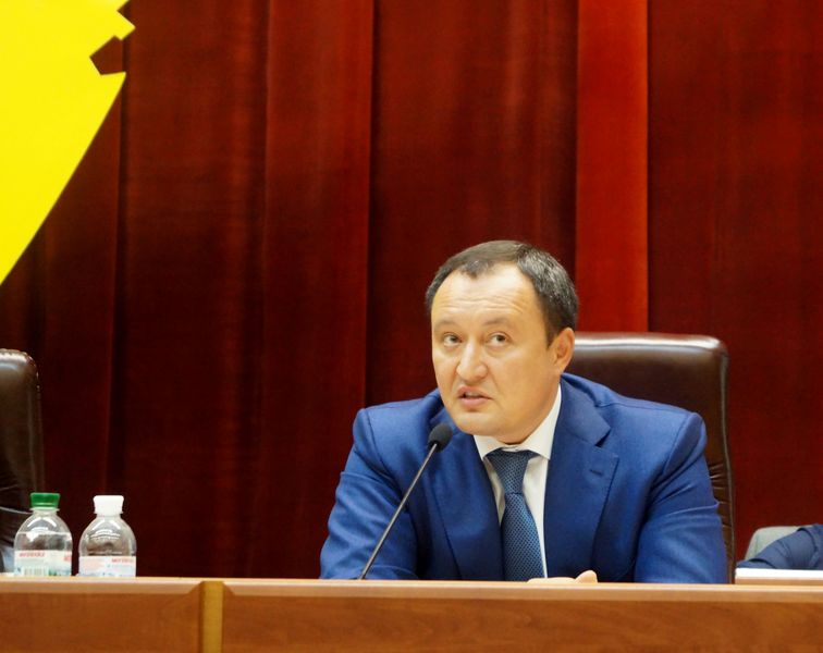 Борги із зарплатні посадовцям області будуть погашені з обласного бюджету