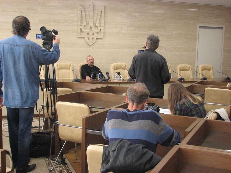 У Вільнянську отруїлися сурогатним алкоголем з новими побічними наслідками