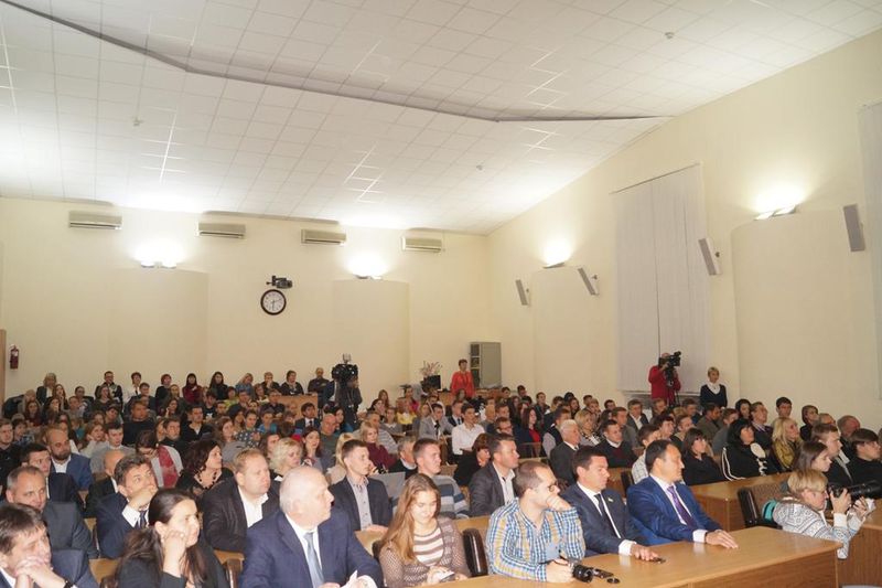 Володимир Гройсман: «Все, що створено в Україні потрібно інвестувати в свою державу»