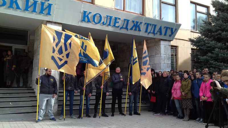 У Василівці увічнили пам’ять воїна– азовця Сергія Бурлака  