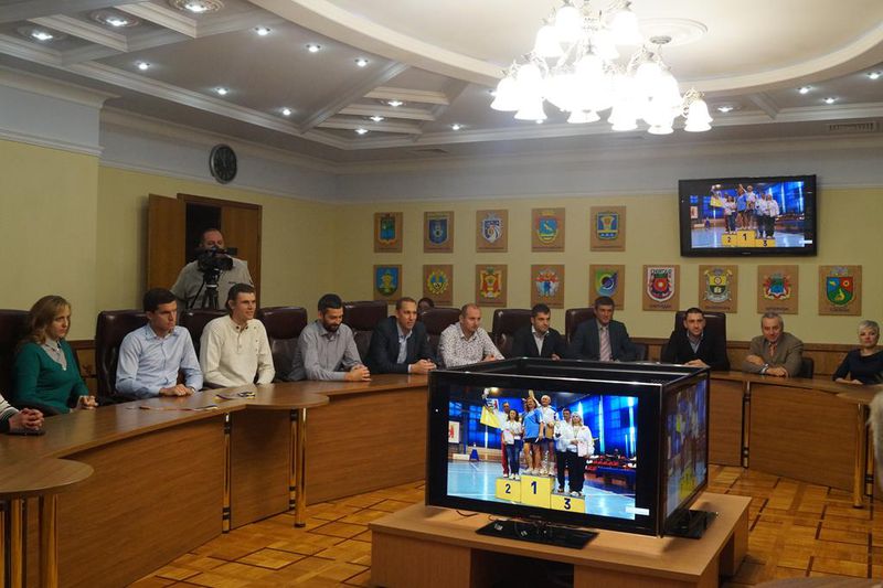 Запорізьких держслужбовців нагороджено за третє місце на Всеукраїнській спартакіаді