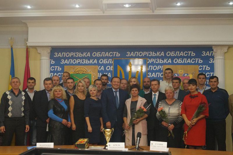 Запорізьких держслужбовців нагороджено за третє місце на Всеукраїнській спартакіаді