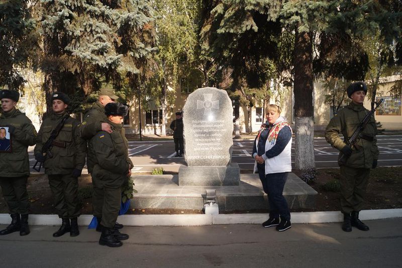 Загиблим військовослужбовцям 9-го полку оперативного призначення Нацгвардії України відкрито пам’ятний знак