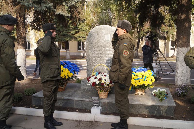 Загиблим військовослужбовцям 9-го полку оперативного призначення Нацгвардії України відкрито пам’ятний знак