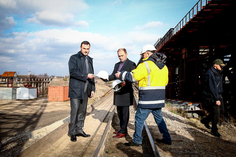 Мостобудівники готуються розпочати третій етап з насування металоконструкцій через р. Старий Дніпро