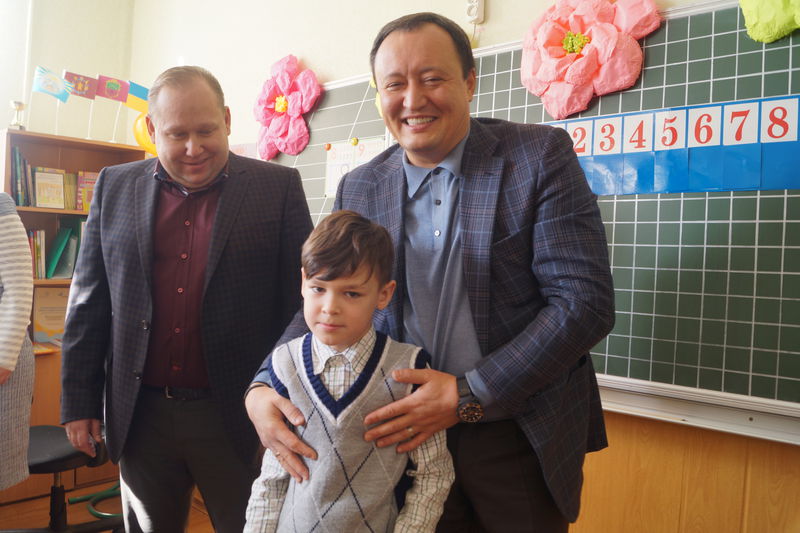 За ініціативою Марини Порошенко інклюзивний клас отримав телевізор
