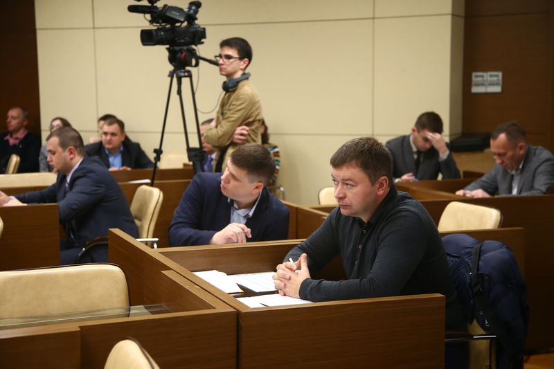 Костянтин Бриль: «Влада звернеться до НКРЕ КП з проханням тимчасово призупинити дію «нульового» алгоритму для забезпечення операційної діяльності і виплати зарплатні в обленерго»