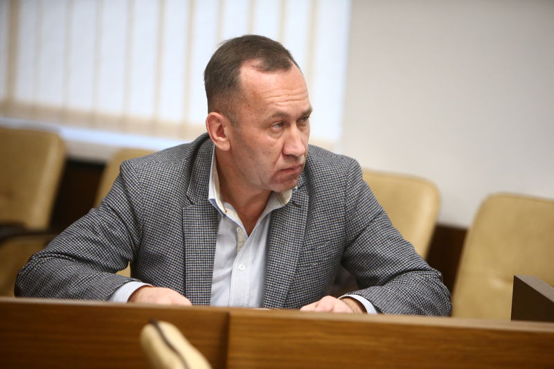 Костянтин Бриль: «Влада звернеться до НКРЕ КП з проханням тимчасово призупинити дію «нульового» алгоритму для забезпечення операційної діяльності і виплати зарплатні в обленерго»