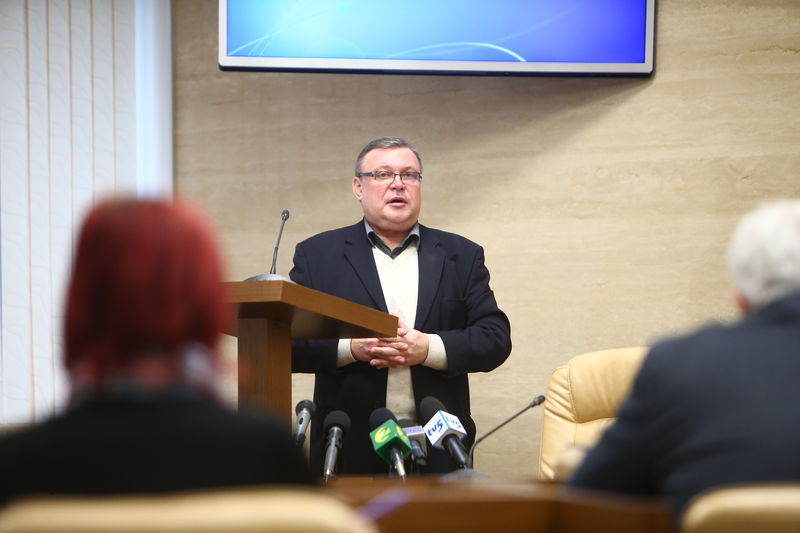Костянтин Бриль: «Влада звернеться до НКРЕ КП з проханням тимчасово призупинити дію «нульового» алгоритму для забезпечення операційної діяльності і виплати зарплатні в обленерго»