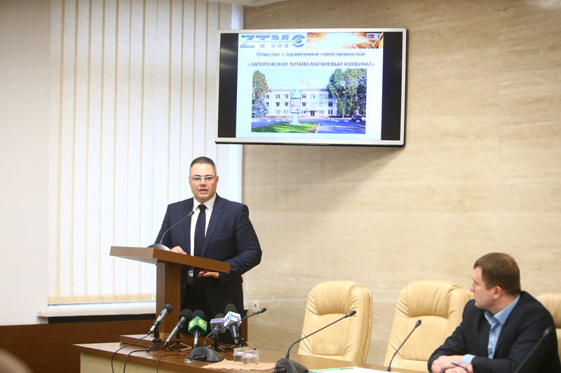 Костянтин Бриль: «Влада звернеться до НКРЕ КП з проханням тимчасово призупинити дію «нульового» алгоритму для забезпечення операційної діяльності і виплати зарплатні в обленерго»