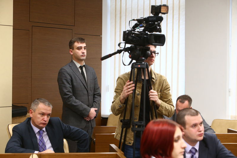 Костянтин Бриль: «Влада звернеться до НКРЕ КП з проханням тимчасово призупинити дію «нульового» алгоритму для забезпечення операційної діяльності і виплати зарплатні в обленерго»