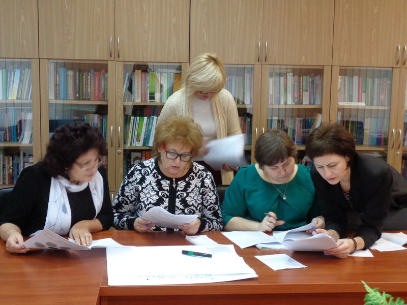 Державні службовці вчаться працювати в умовах децентралізації
