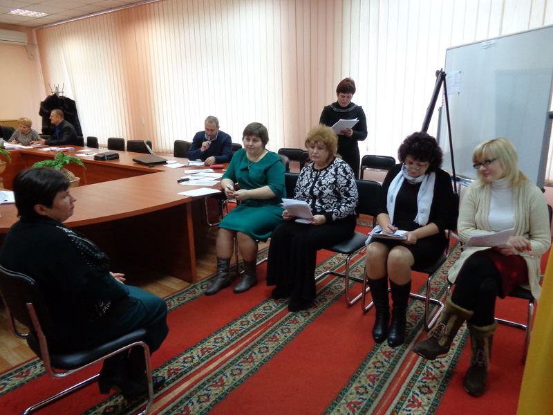 Державні службовці вчаться працювати в умовах децентралізації