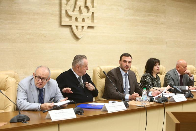 Обласна влада та правоохоронні органи відпрацюють механізм боротьби із стихійною торгівлею