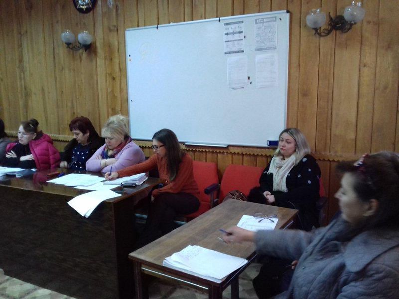 Соціальні працівники налагоджують діалог з багатодітними родинами