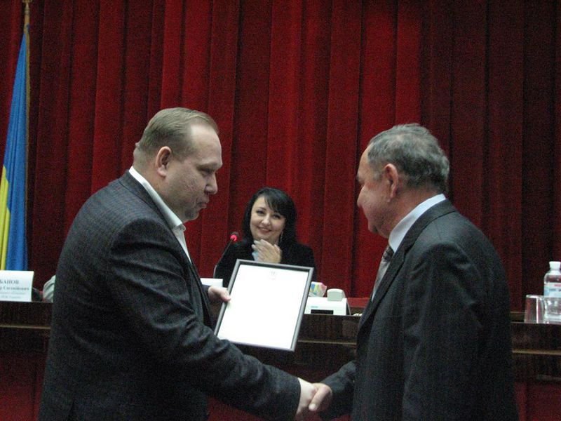 Олімпійці, паралімпійці та їх тренери отримали грошові премії, ордени та відзнаки