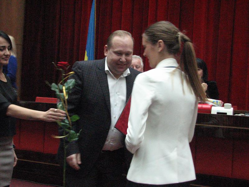 Олімпійці, паралімпійці та їх тренери отримали грошові премії, ордени та відзнаки
