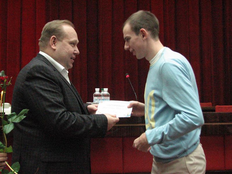 Олімпійці, паралімпійці та їх тренери отримали грошові премії, ордени та відзнаки