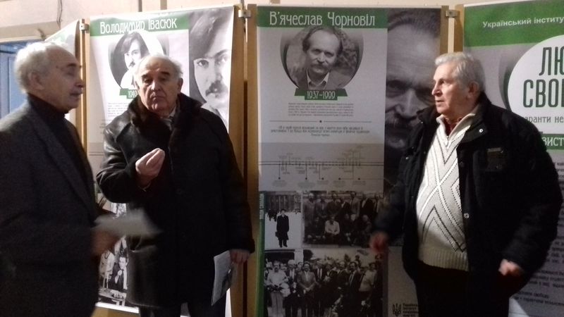 З молодими запоріжцями поділилися спогадами про Всеукраїнський референдум