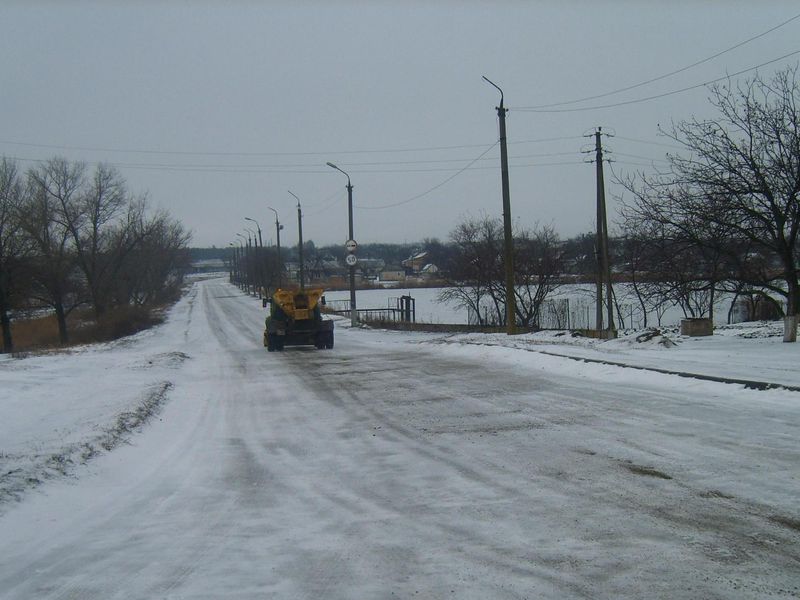 На автодорогах області забезпечено рух транспорту