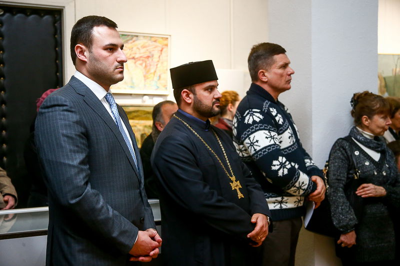 У річницю землетрусу у Вірменії в Запоріжжі відкрилася виставка «Квіти граната»