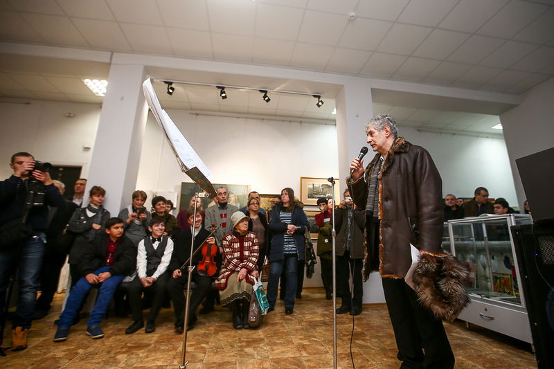 У річницю землетрусу у Вірменії в Запоріжжі відкрилася виставка «Квіти граната»