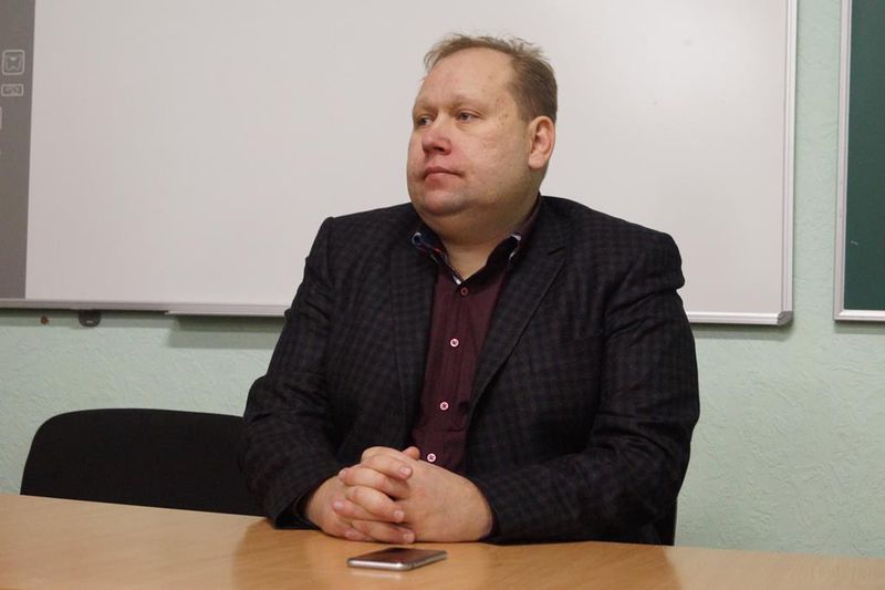 Костянтин Бриль: «Прийняв рішення, яке співпадає з думкою працівників обласного інституту післядипломної педагогічної освіти»