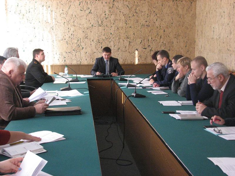 На новорічно-різдвяних святкуваннях першочергова увага – питанням безпеки