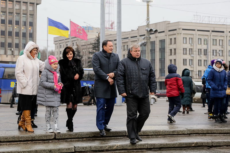 В обласному центрі відкрито головну новорічну ялинку