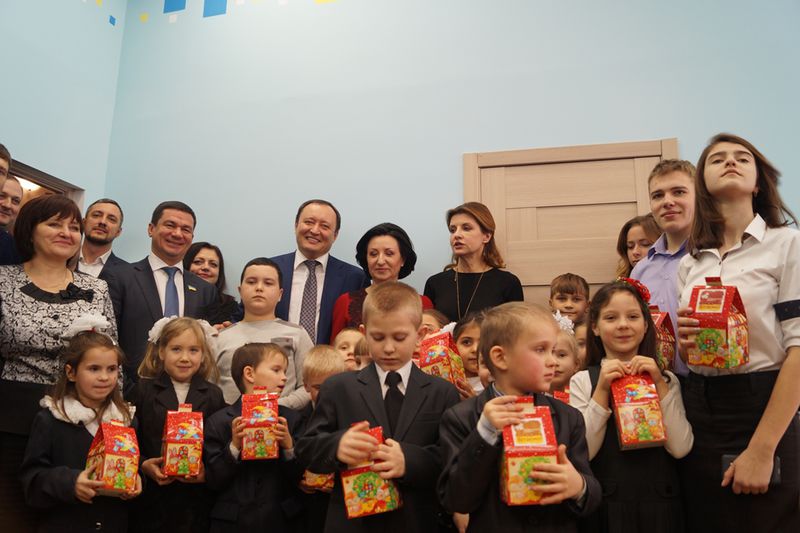 Марина Порошенко відкрила першу шкільну Медіатеку 