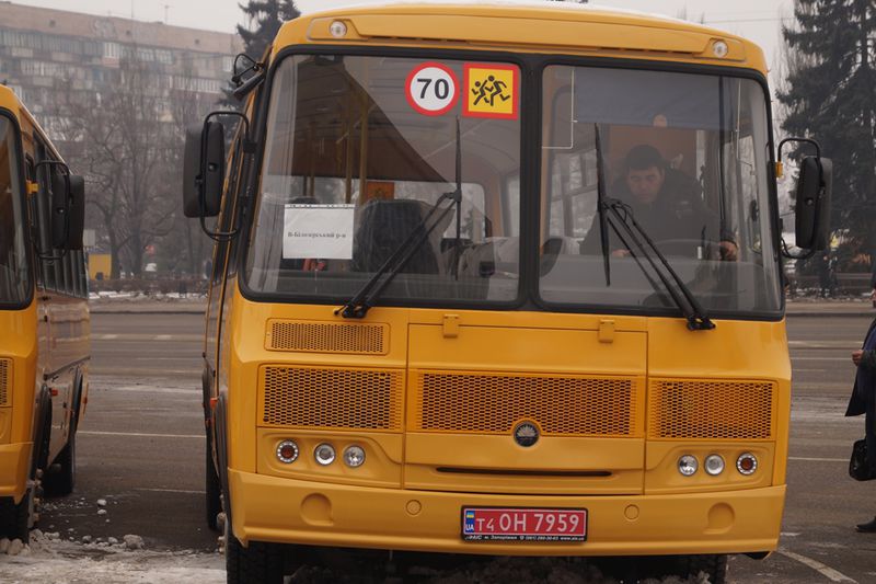 Райони області отримали ще чотири шкільних автобуса