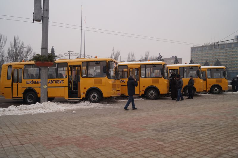 Райони області отримали ще чотири шкільних автобуса