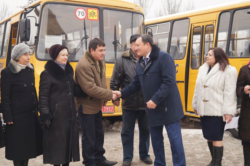 Райони області отримали ще чотири шкільних автобуса