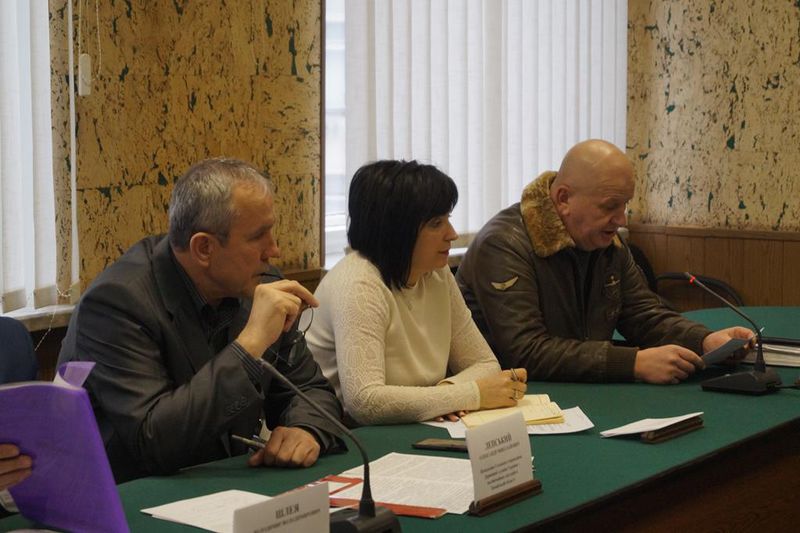 Правоохоронці та рятувальники переходять на посилений режим роботи