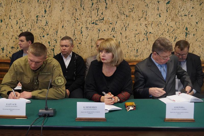 Правоохоронці та рятувальники переходять на посилений режим роботи