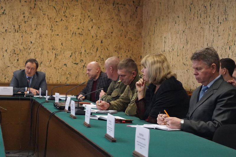 Правоохоронці та рятувальники переходять на посилений режим роботи