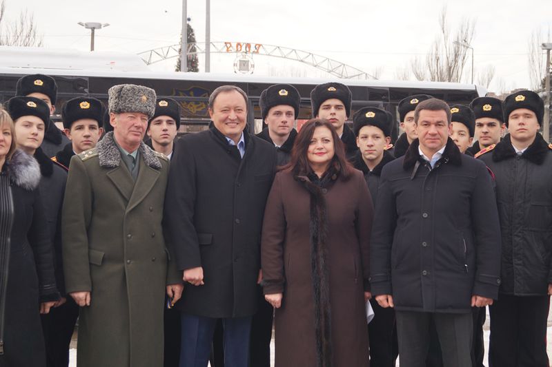 Костянтин Бриль вручив ліцею «Захисник» ключі від нового автобуса