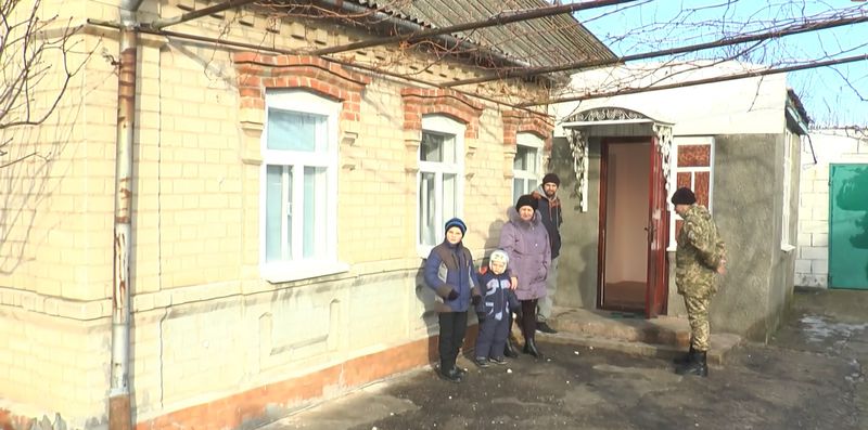 Костянтин Бриль вручив ордер на квартиру учаснику АТО