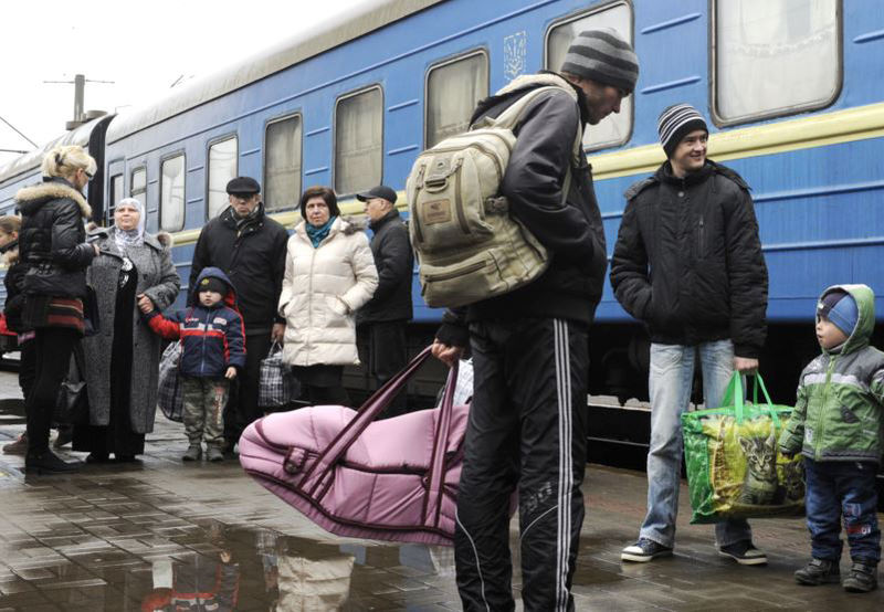 Вимушені переселенці стали частіше звертатися за допомогою