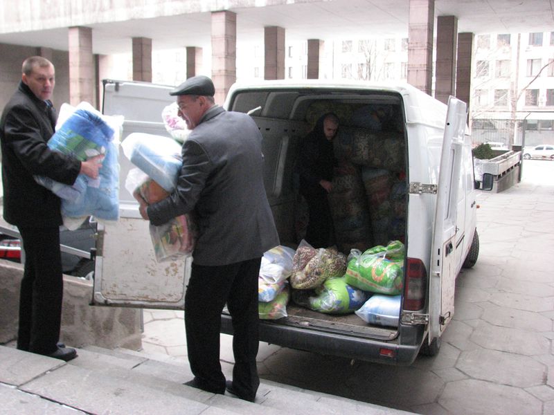 Запорізька влада відправила до Авдіївки 30 тонн гуманітарної допомоги