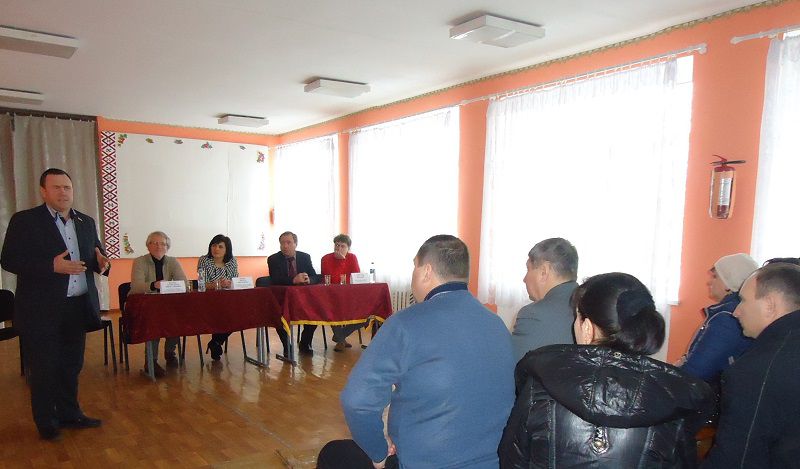 Жителів сільських рад Веселівщини ознайомили з перевагами об’єднання в громади